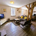 Rur Apartman *