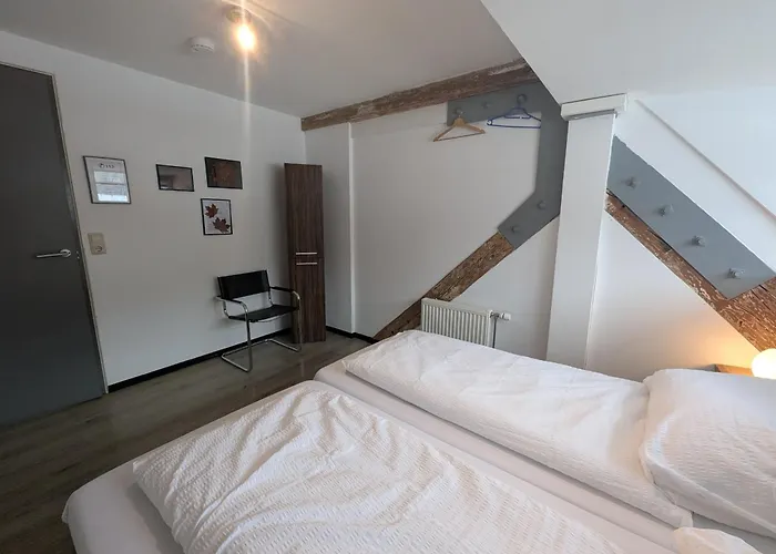 Rur * Μονσάου